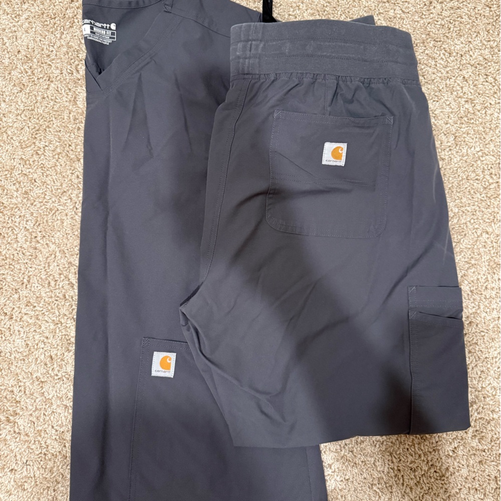 Carhartt Charcoal scrub set